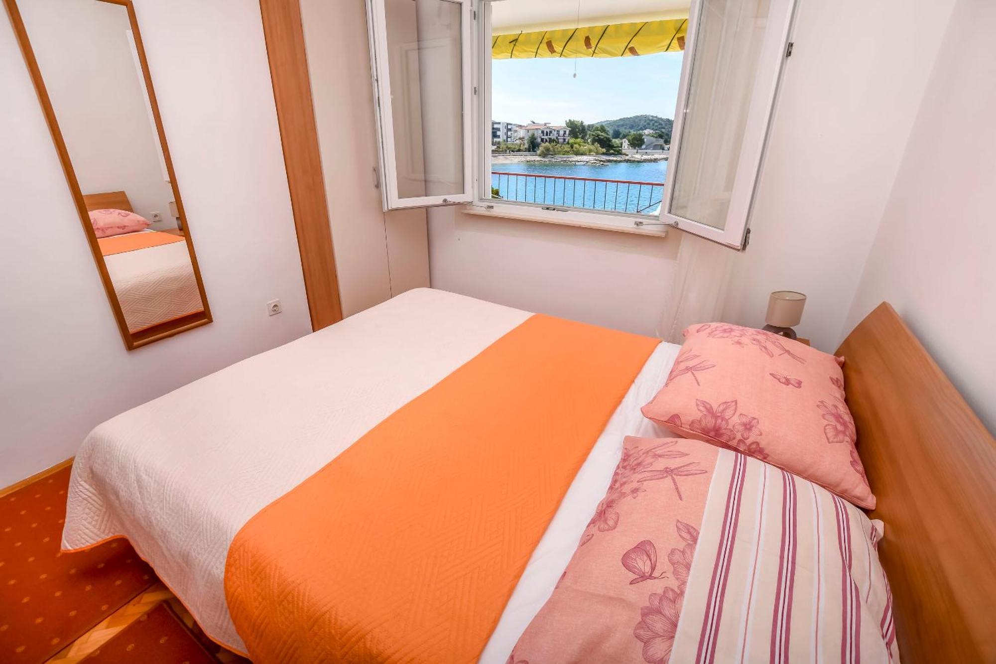 Apartments Zivana Рогозница Экстерьер фото